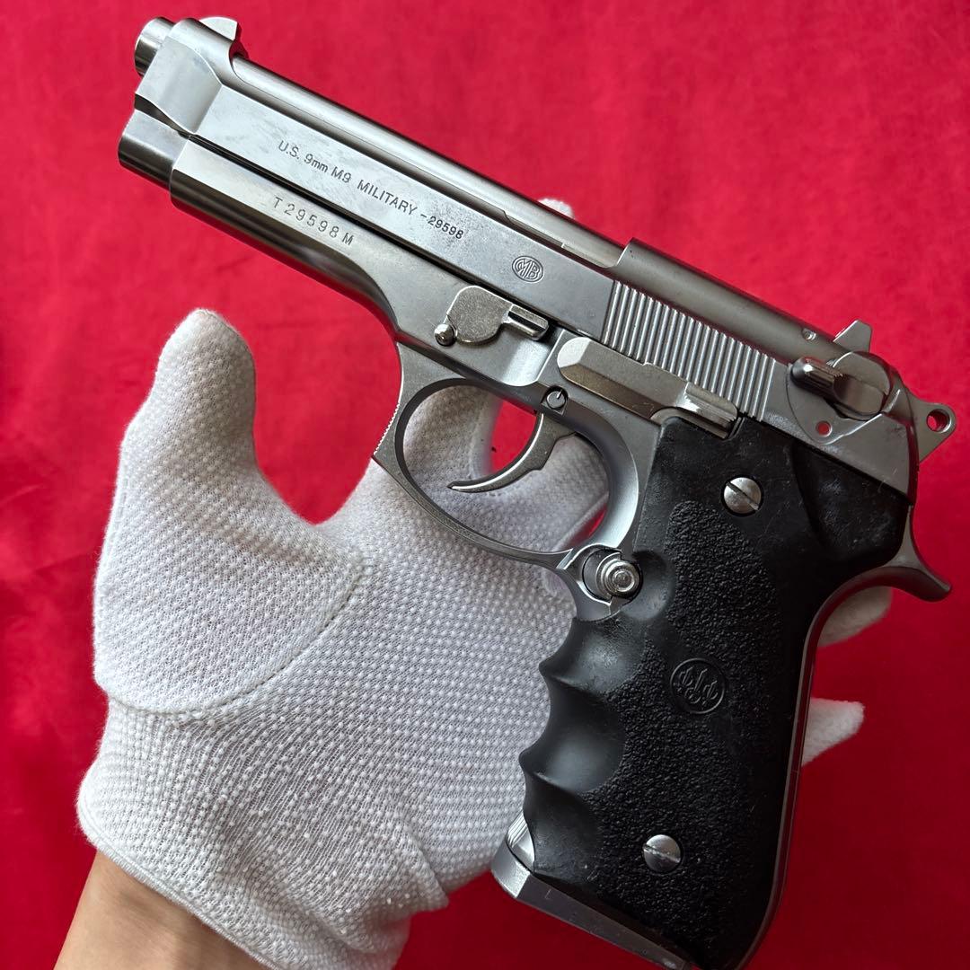 東京マルイ　ベレッタM92F クロームステンレス　ガスブローバック