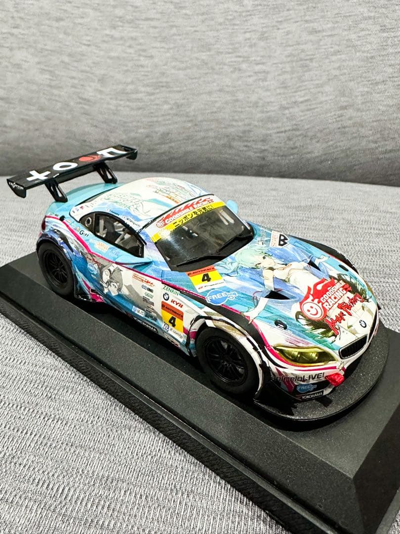 片山右京、谷口・片岡両選手直筆サイン　グッドスマイル 初音ミク Z4 2014