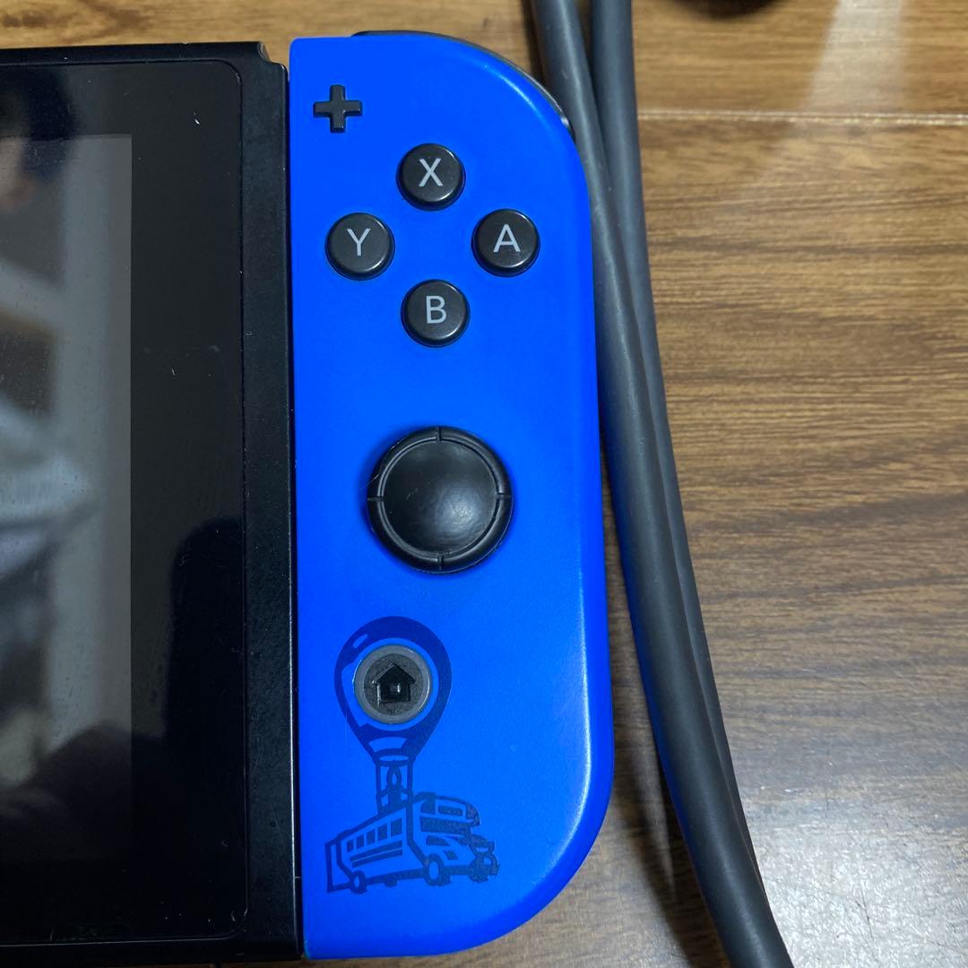 Nintendo Switch 青/黄 キャラクター柄 本体　フォートナイト