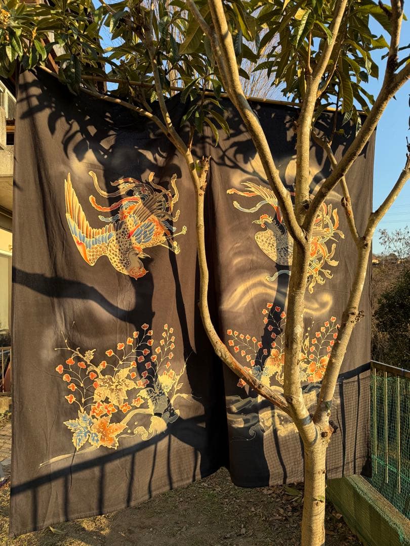 ◯手描きロウケツ染め創作布　 　　　　図柄、　\" 桐と鳳凰\"