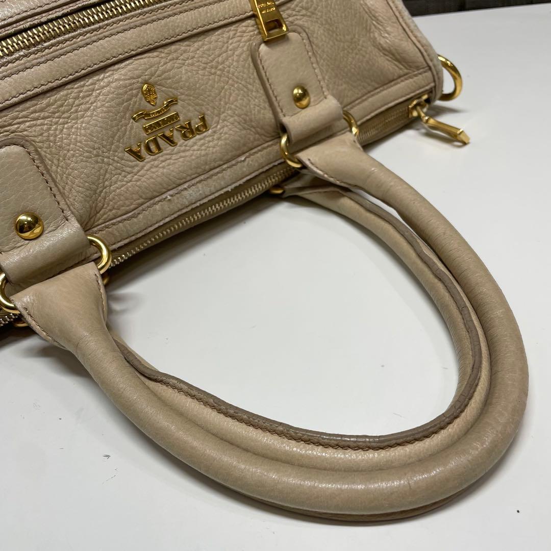 ア*オ様 PRADA ベージュ レザー ハンドバッグ