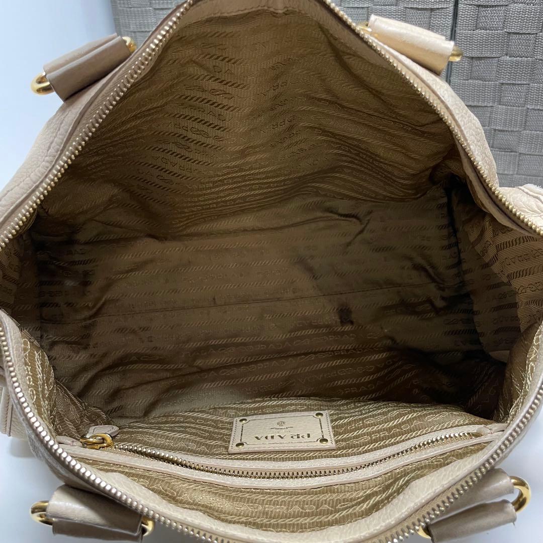 ア*オ様 PRADA ベージュ レザー ハンドバッグ