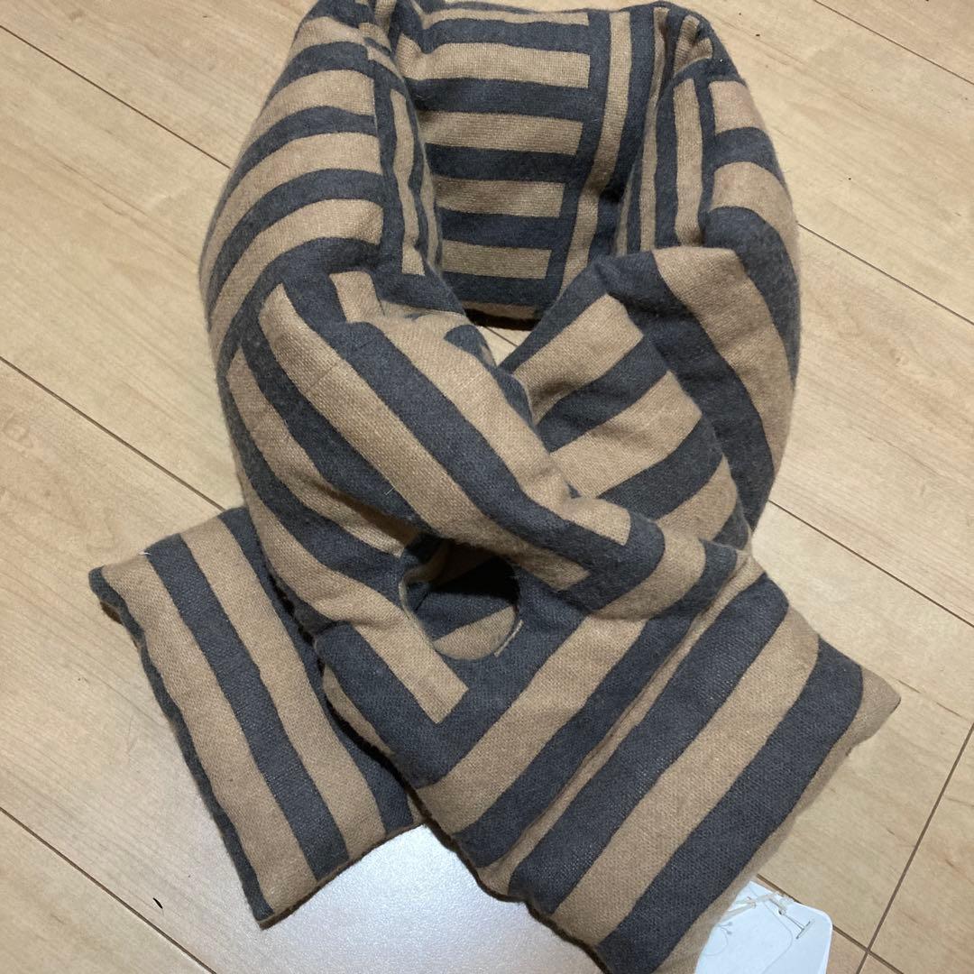 新品タグ付未使用 mina perhonen ミナペルホネン ダウンマフラー