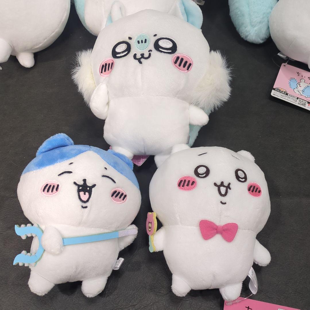 ちいかわ　BIGぬいぐるみ　ポシェット　モモンガ　ハチワレ　ウサギ　ぬいぐるみ