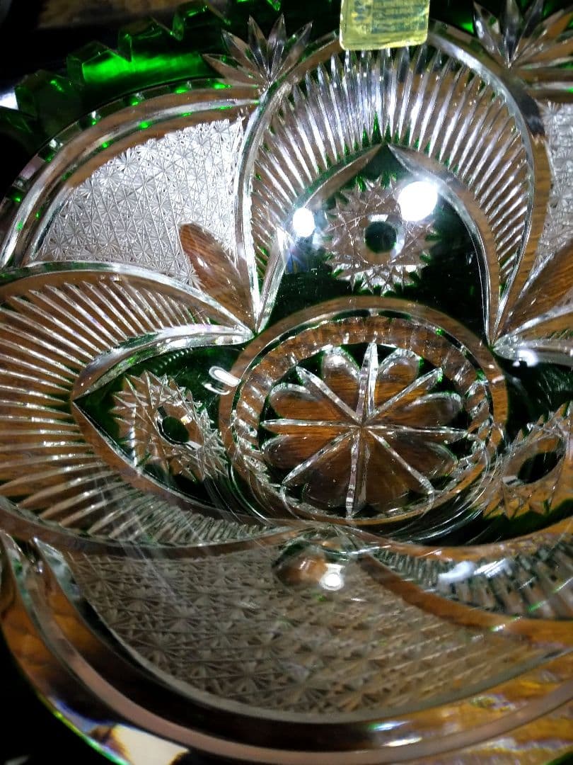 旧東ドイツ製 ドレスデンクリスタル 切子グリーン Lausitzer Glas