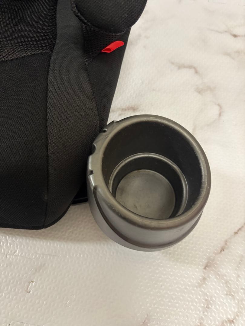 コンビ ジョイトリップエアスルーGG 黒 ジュニアシート シートベルトの