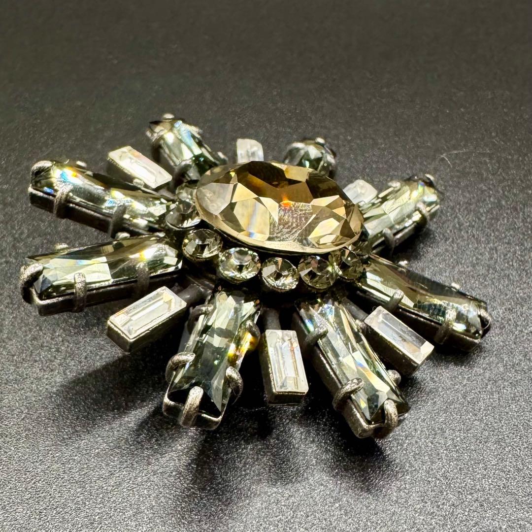 FOXEY フォクシー ピンブローチ ピンバッジ LADY PLANT 極美品 - メルカリ