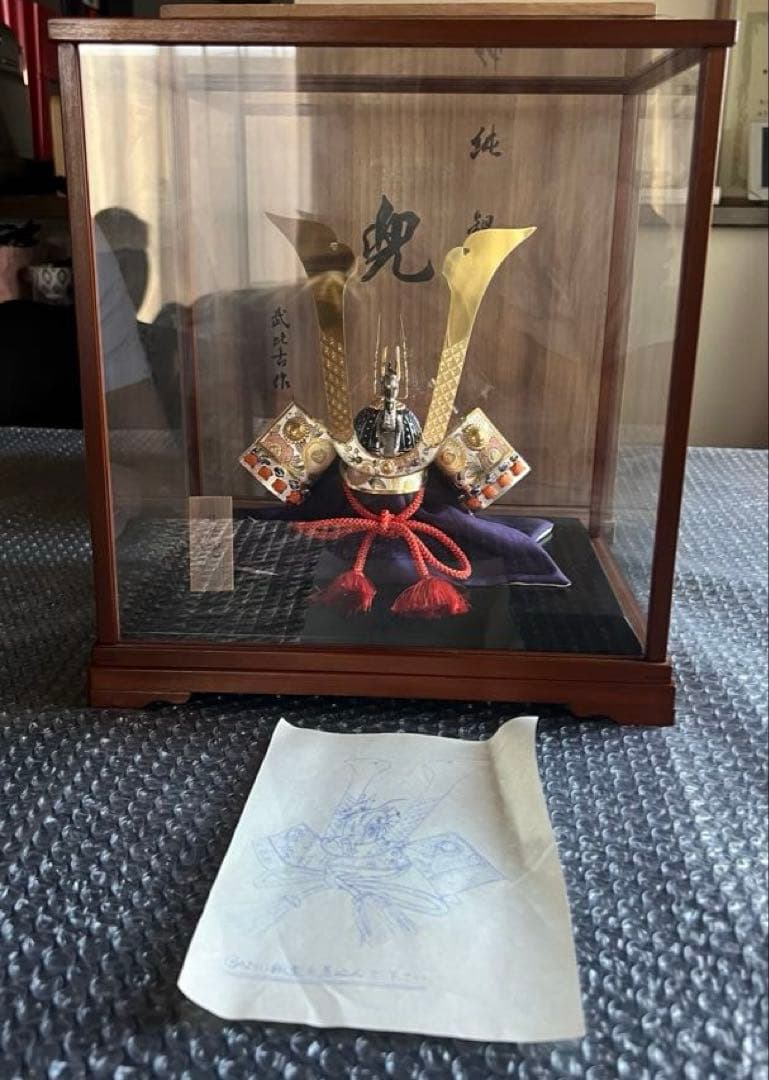 純銀 兜 (剣付) 銀細工 関工芸 武比古 ケース飾り