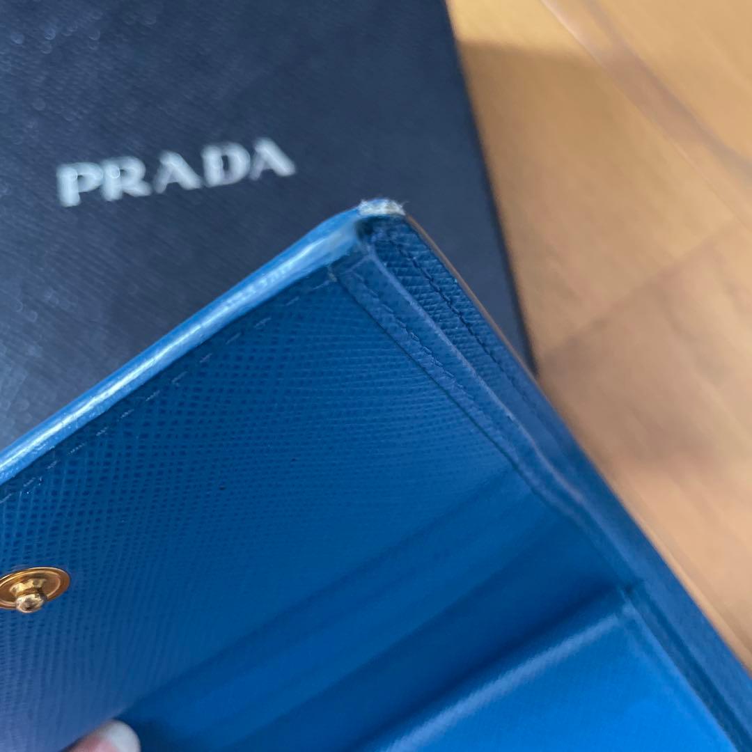 PRADA 二つ折り財布 青