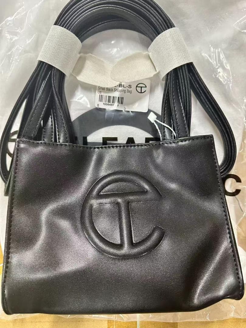 Telfar ブラック ロゴ入り ハンドバッグ ~~