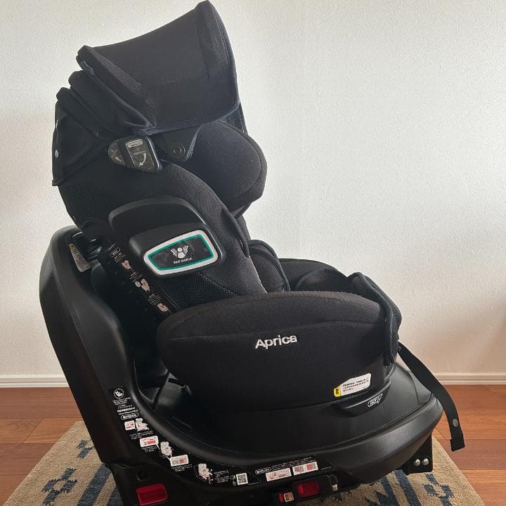 Aprica フラディアグロウ ISOFIX