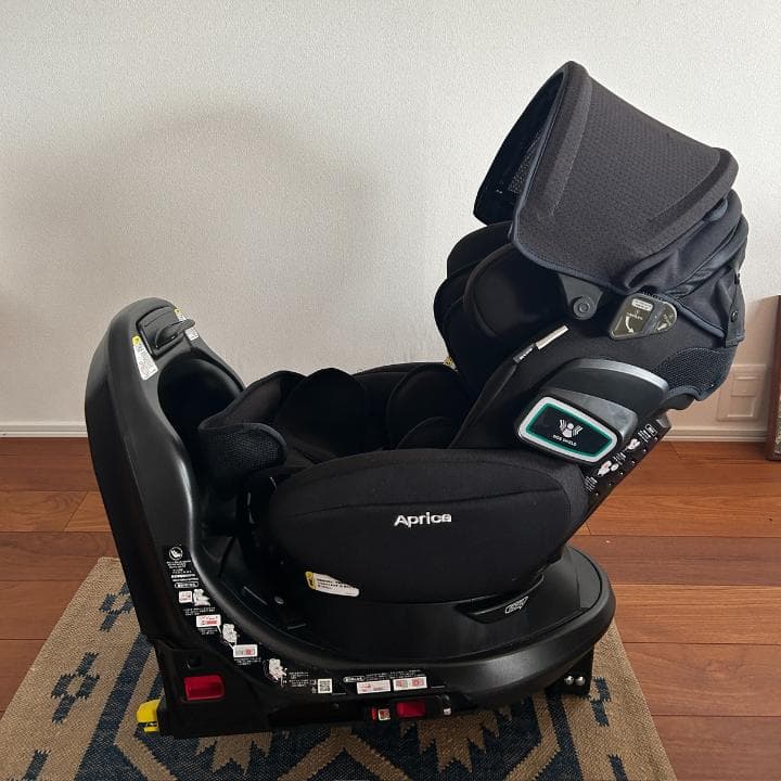 Aprica フラディアグロウ ISOFIX