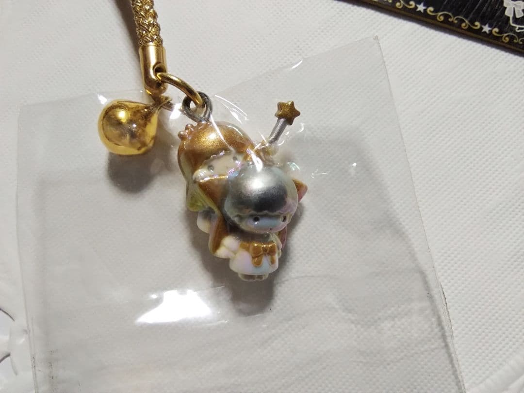 リトルツインスターズ　金銀　ストラップ　根付け　新品　2003年　激レア　希少