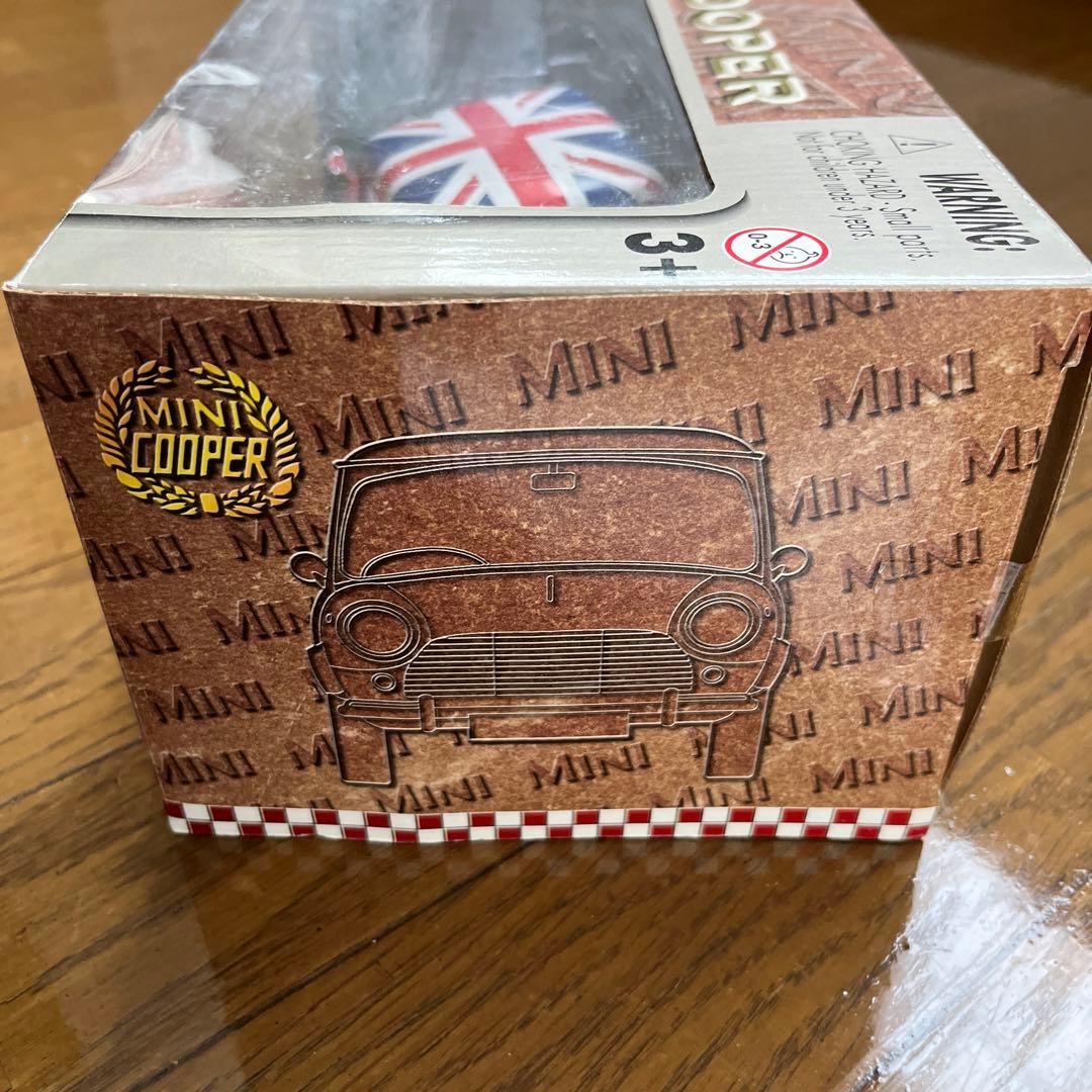 ミニカー　 ミニクーパー　1/18 赤
