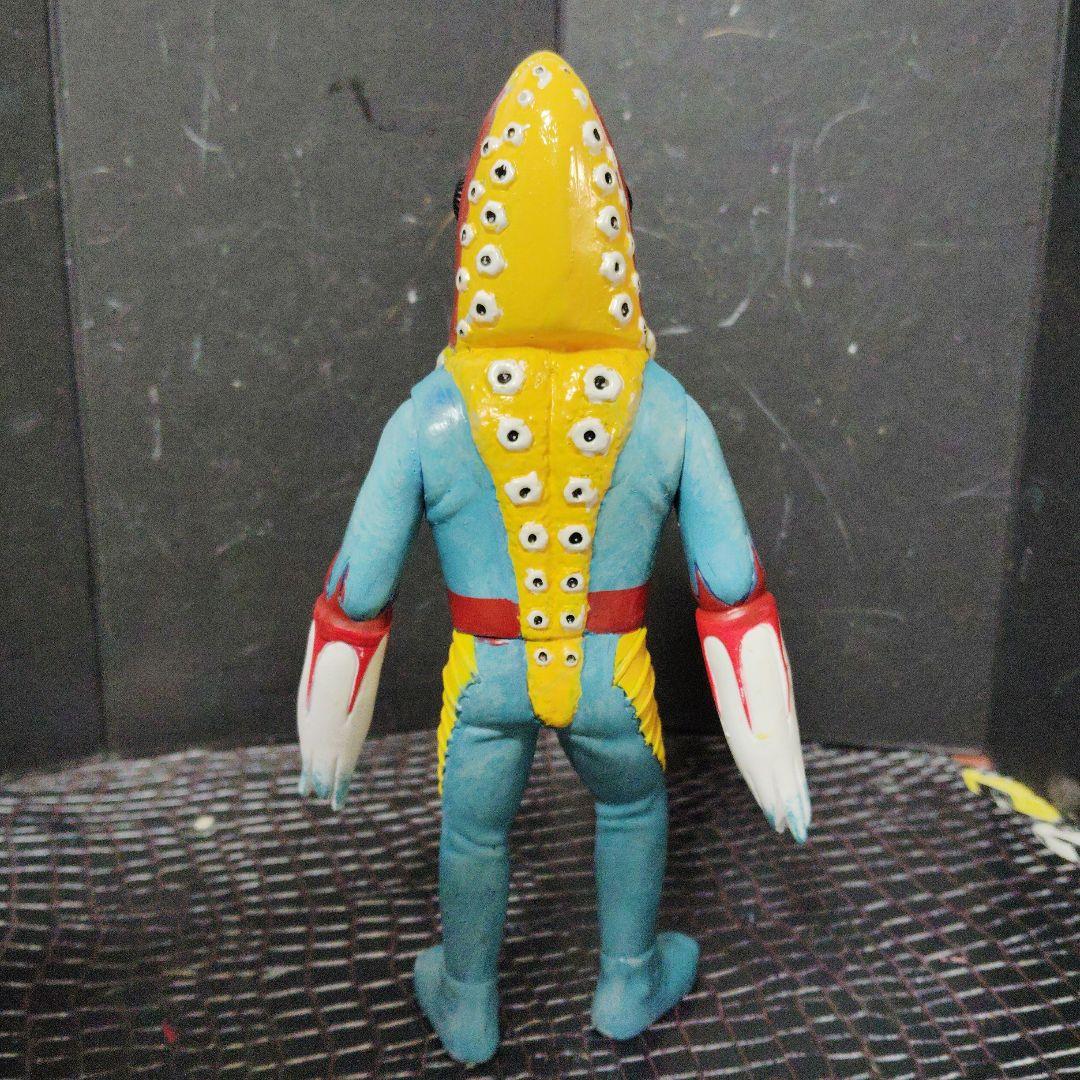 ウルトラ怪獣旧型絶版ソフビイカルス.メトロン星人（Ｎo2693ni2644th）