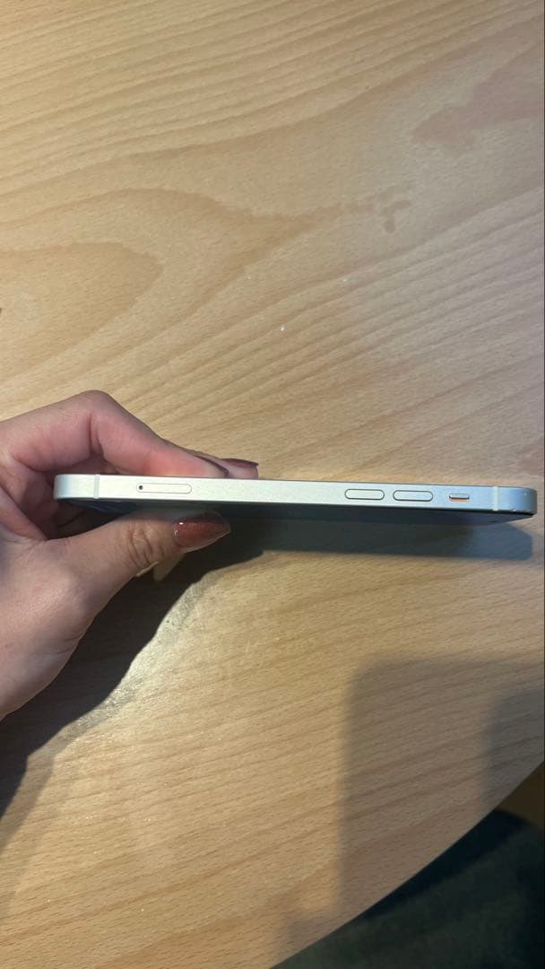 iPhone 12本体 128GB