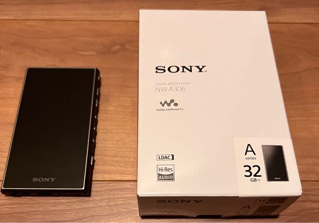 公式】 ソニーウォークマン NW-A306 グレー（純正カバー付