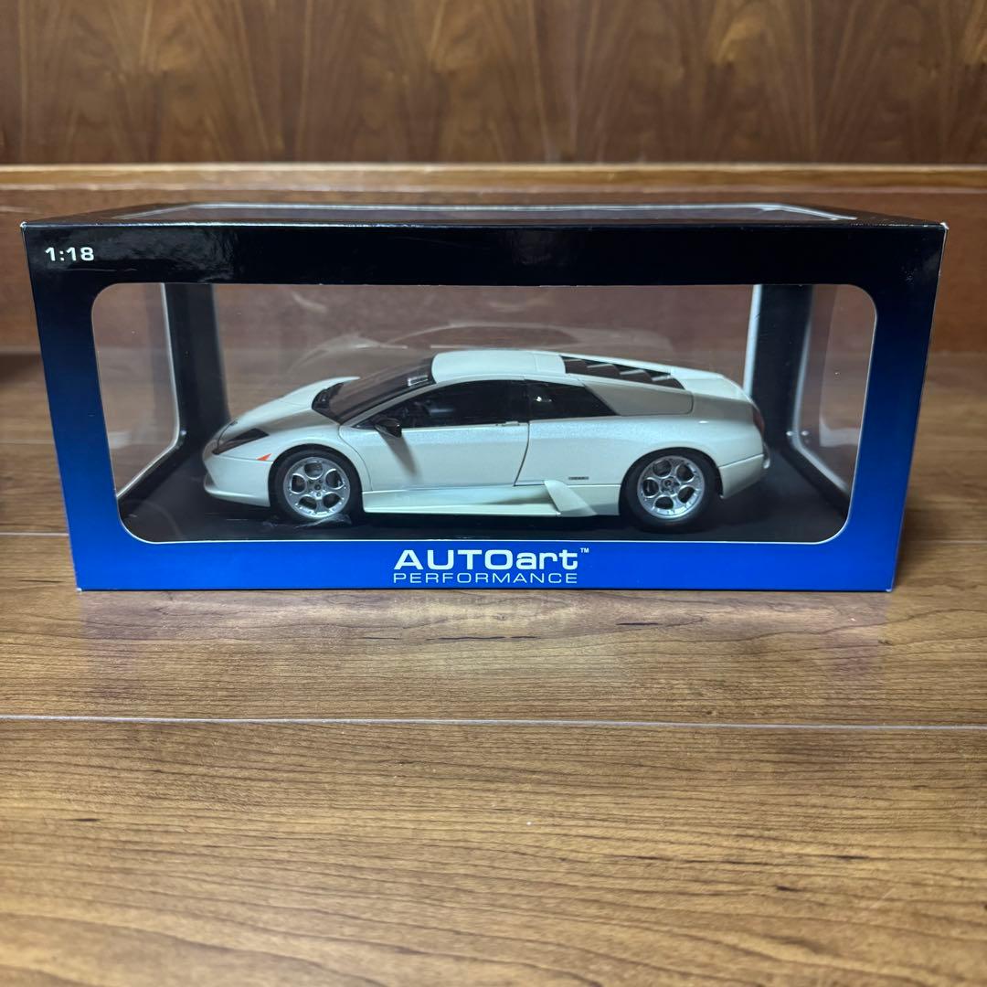 未展示品 オートアート 1/18 ランボルギーニ ムルシエラゴ 2001ホワイト