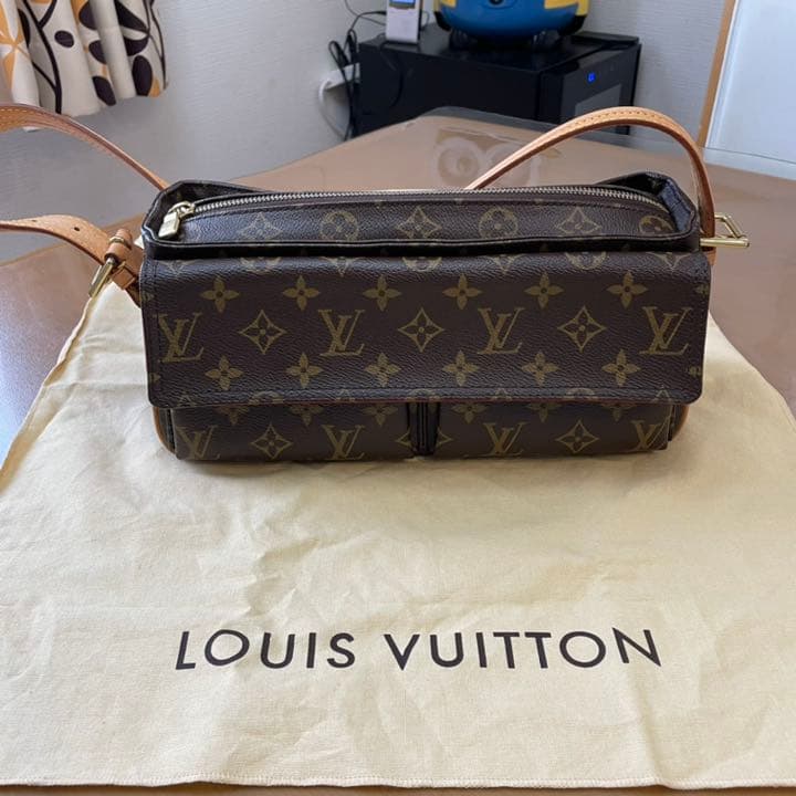 ルイヴィトンLOUIS VUITTON ヴィバ・シテMM