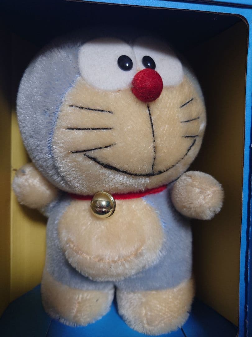 ドラえもん　30周年記念ぬいぐるみ