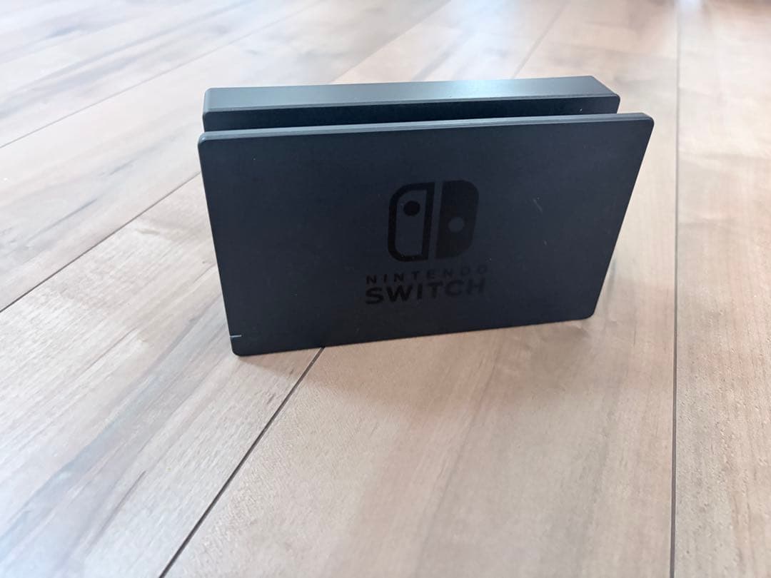Nintendo Switch 本体 付属品完備　Joy-Con充電器付き