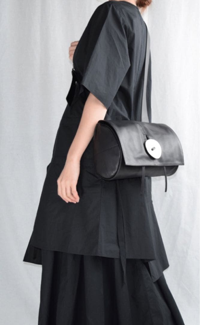 カワカワ kawakawa ボタンバック　L