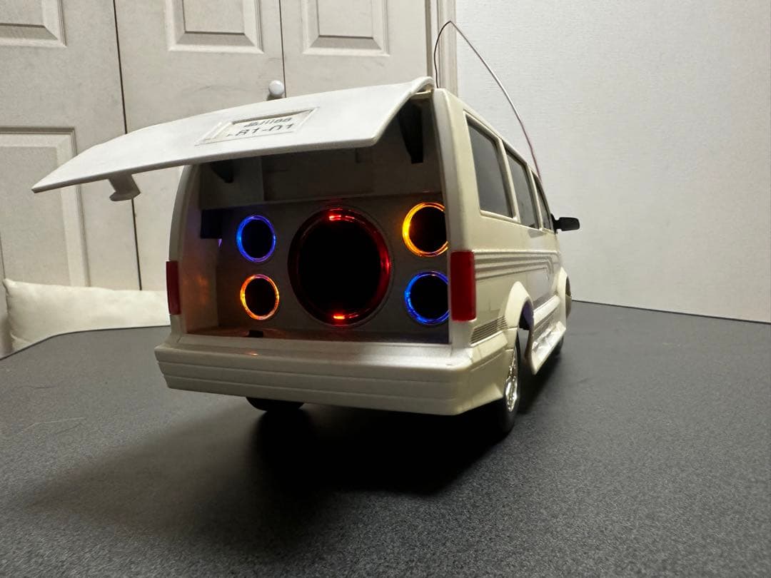 シボレーアストロ & バニングハイエース ラジコン2台セット ジャンク