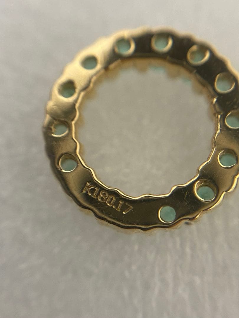 3-2523 K18 グリーンストーン（エメラルド？）　ペンダントトップ（2個）