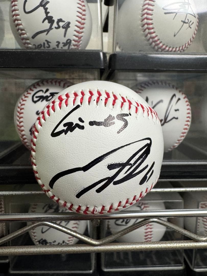 巨人 読売ジャイアンツ 増田陸 61 直筆サインボール - メルカリ