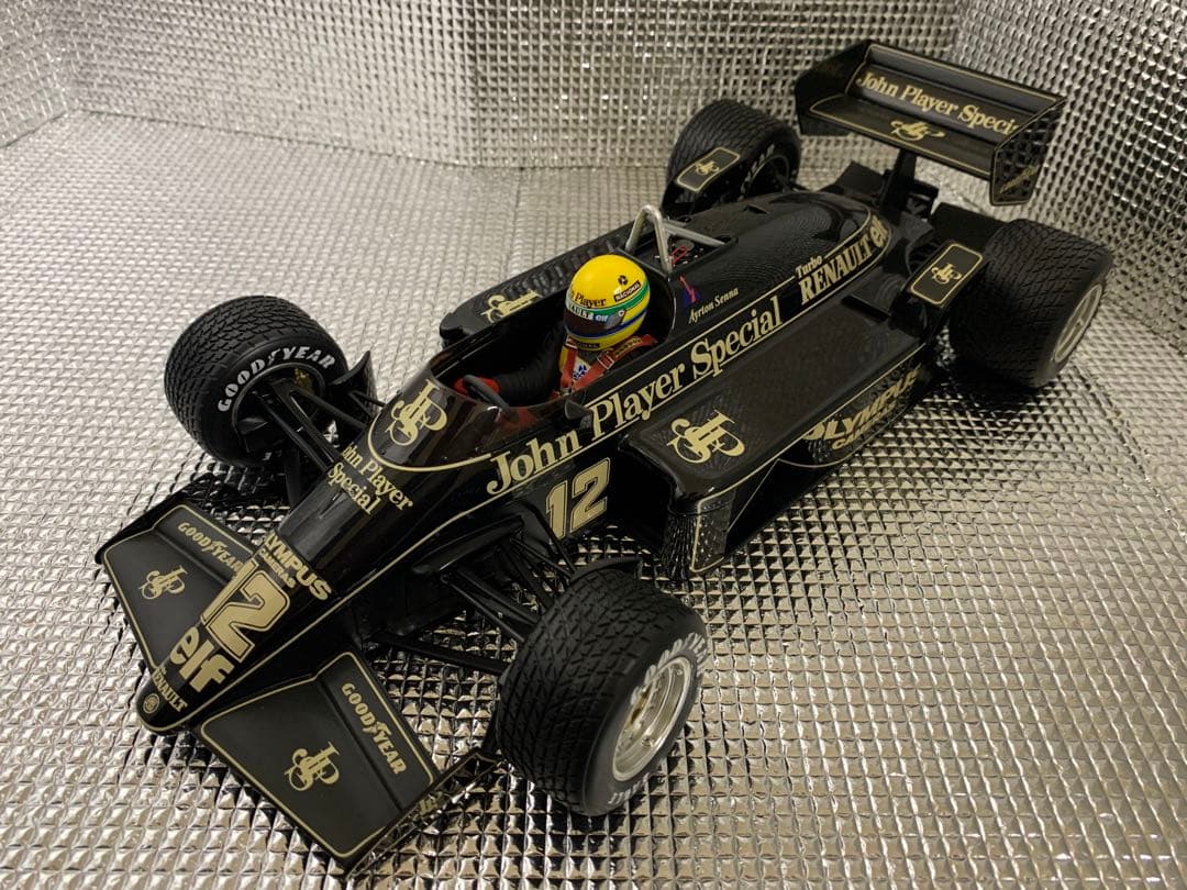 BIGサイズ！F1 ロータスルノー97T アイルトンセナ 1/12】 - メルカリ