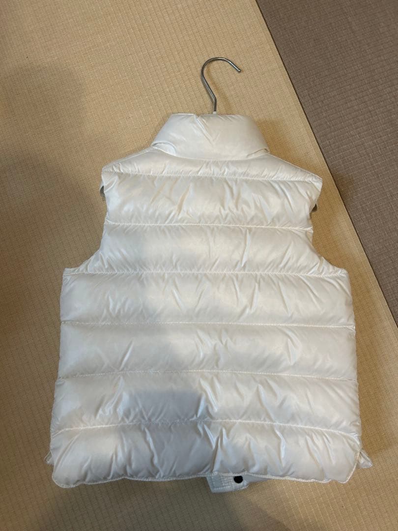 MONCLER ホワイト ダウンベスト