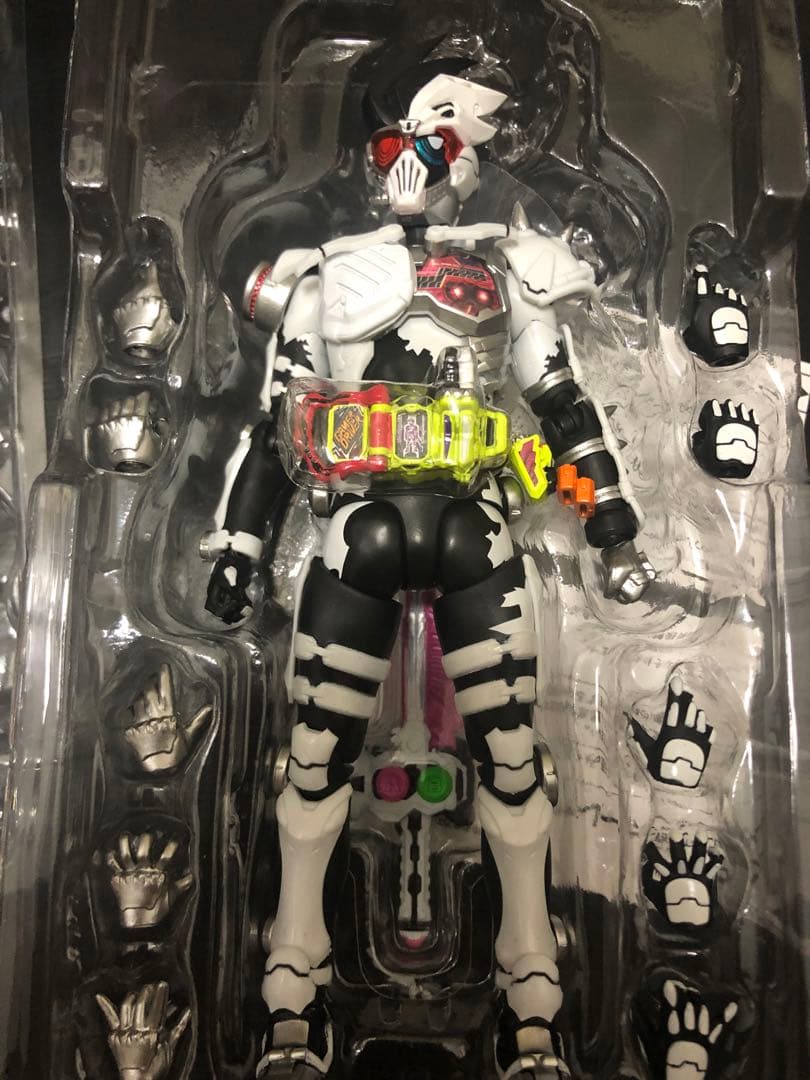 S.H.Figuarts 仮面ライダーゲンム ゾンビアクションゲーマーLvX-0