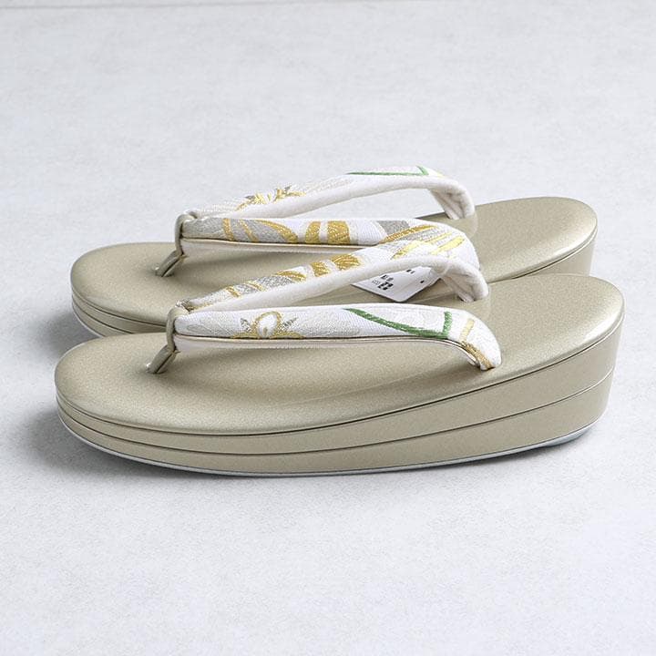 【新品】振袖用 草履バッグセット　古典柄　03493