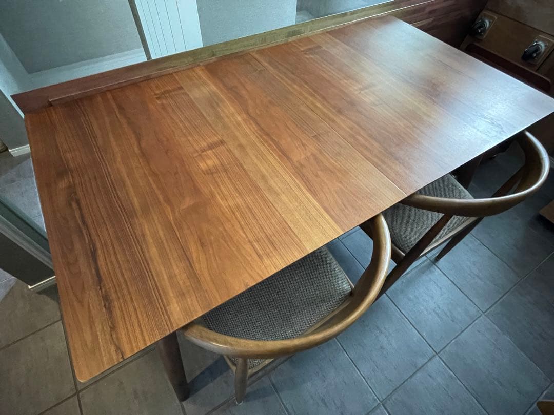 ■ウォールナット/天然木/無垢材 ダイニングテーブル　伸長式■ニトリ/フィルン