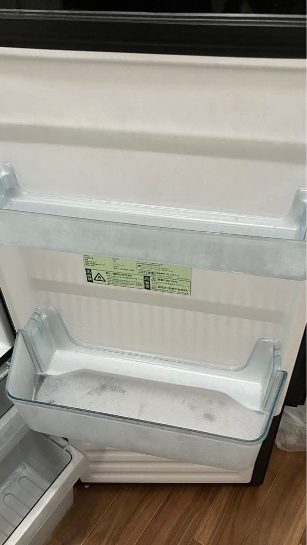 黒い上下二段式冷蔵庫