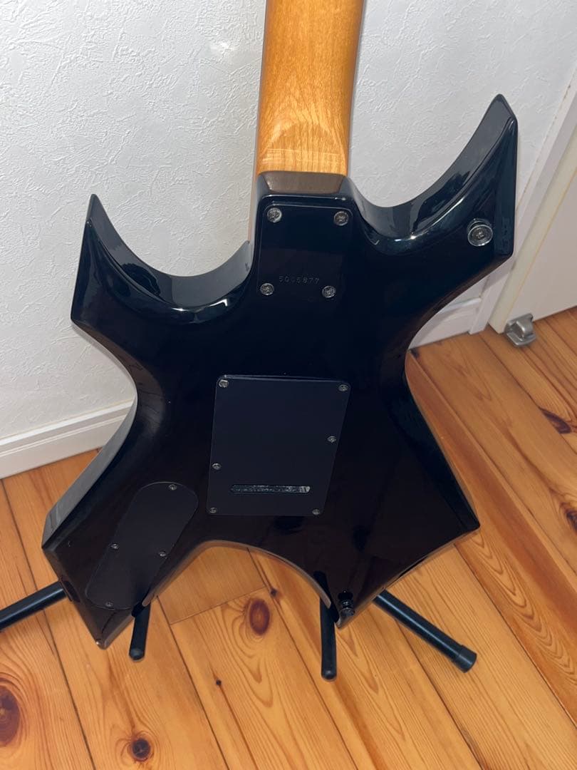 【ふぐたアナゴさん】送料込‼️ 変形ギター 音出し確認済 黒 モッキンバード