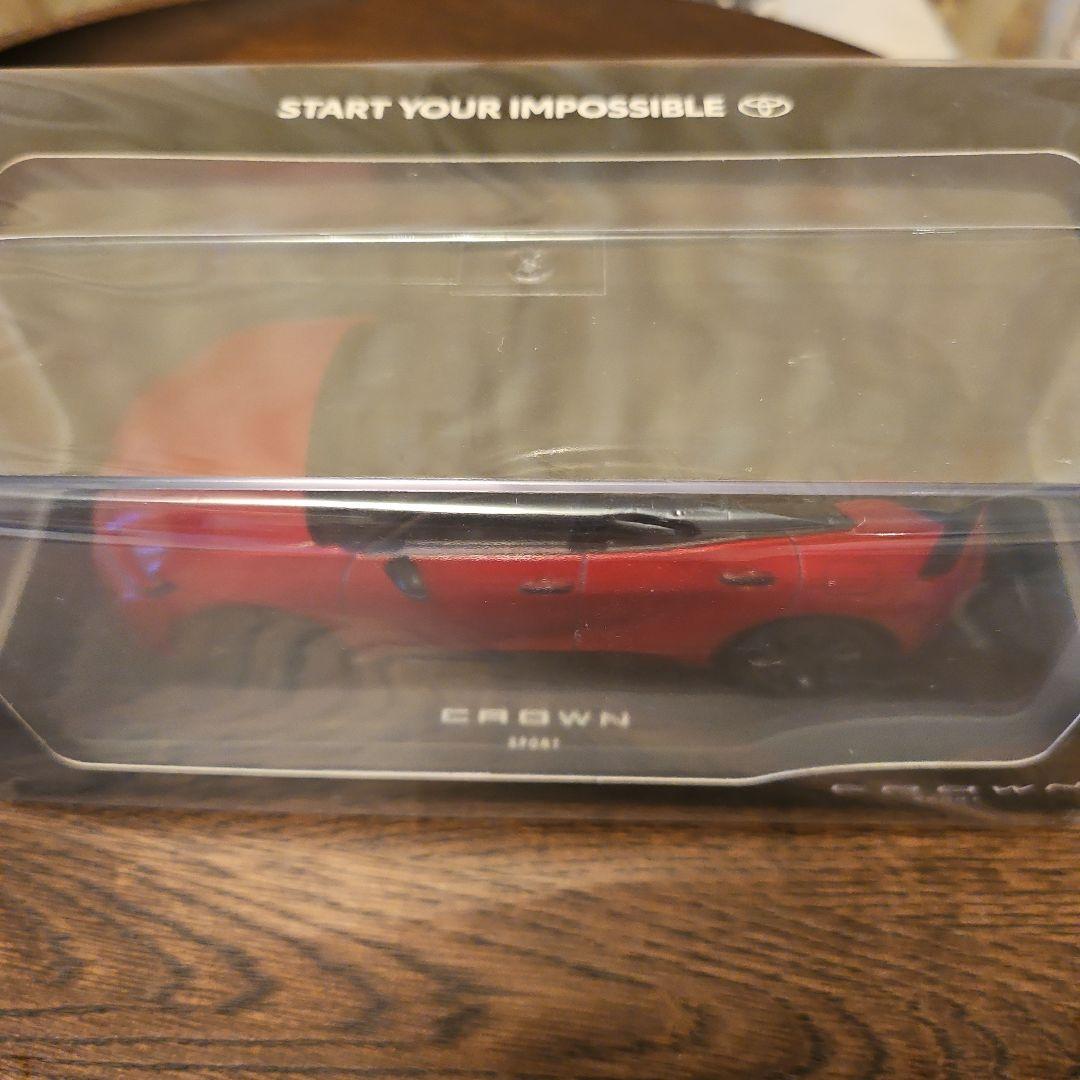 CROWN SPORT 1/30　ブラック✕エモーショナルレッド ミニカー