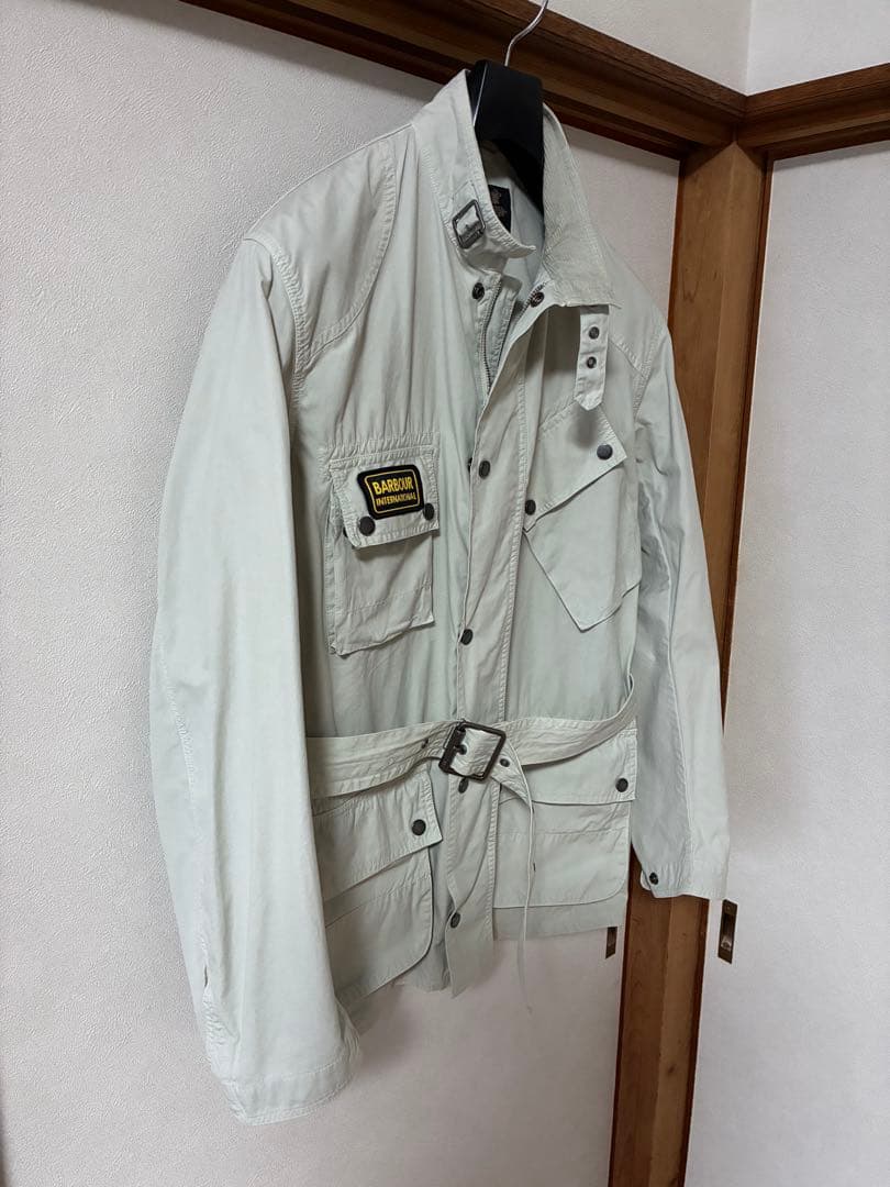 バブアー インターナショナル Lサイズ ライトグレー