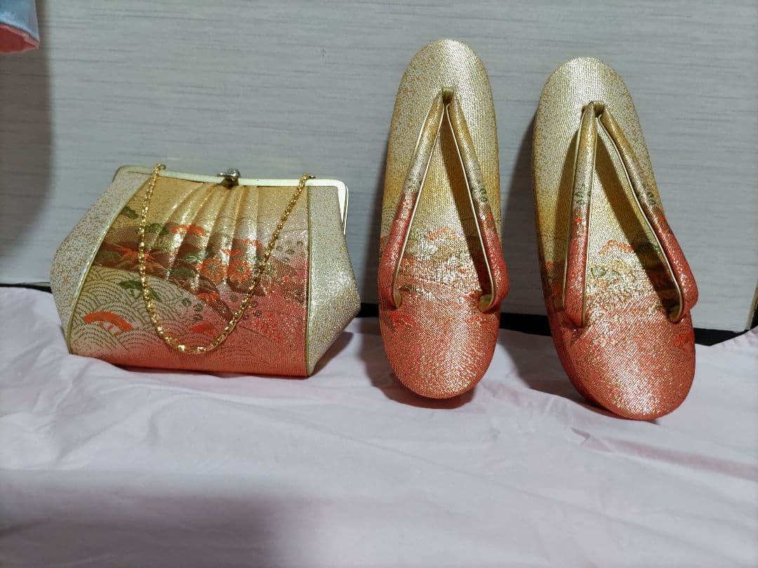 振袖セット 正絹 白と薄紫ピンクの花柄 さが美