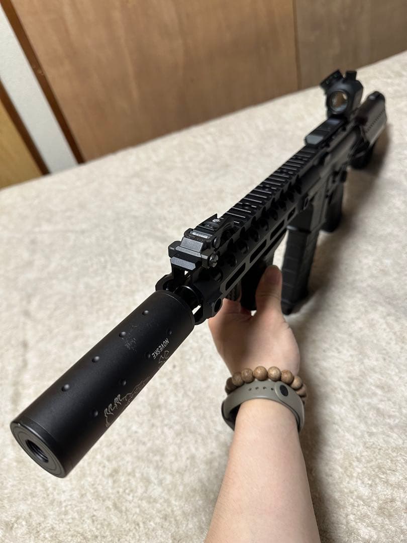 東京マルイ 次世代電動ガン M4A1 CQB-R カスタム付 属品多数