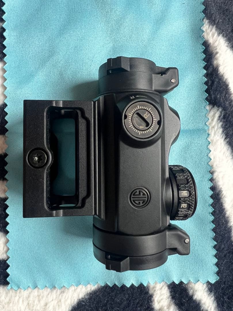 実物ほぼ未使用品SIG SAUER ダットサイト+マグニファイア