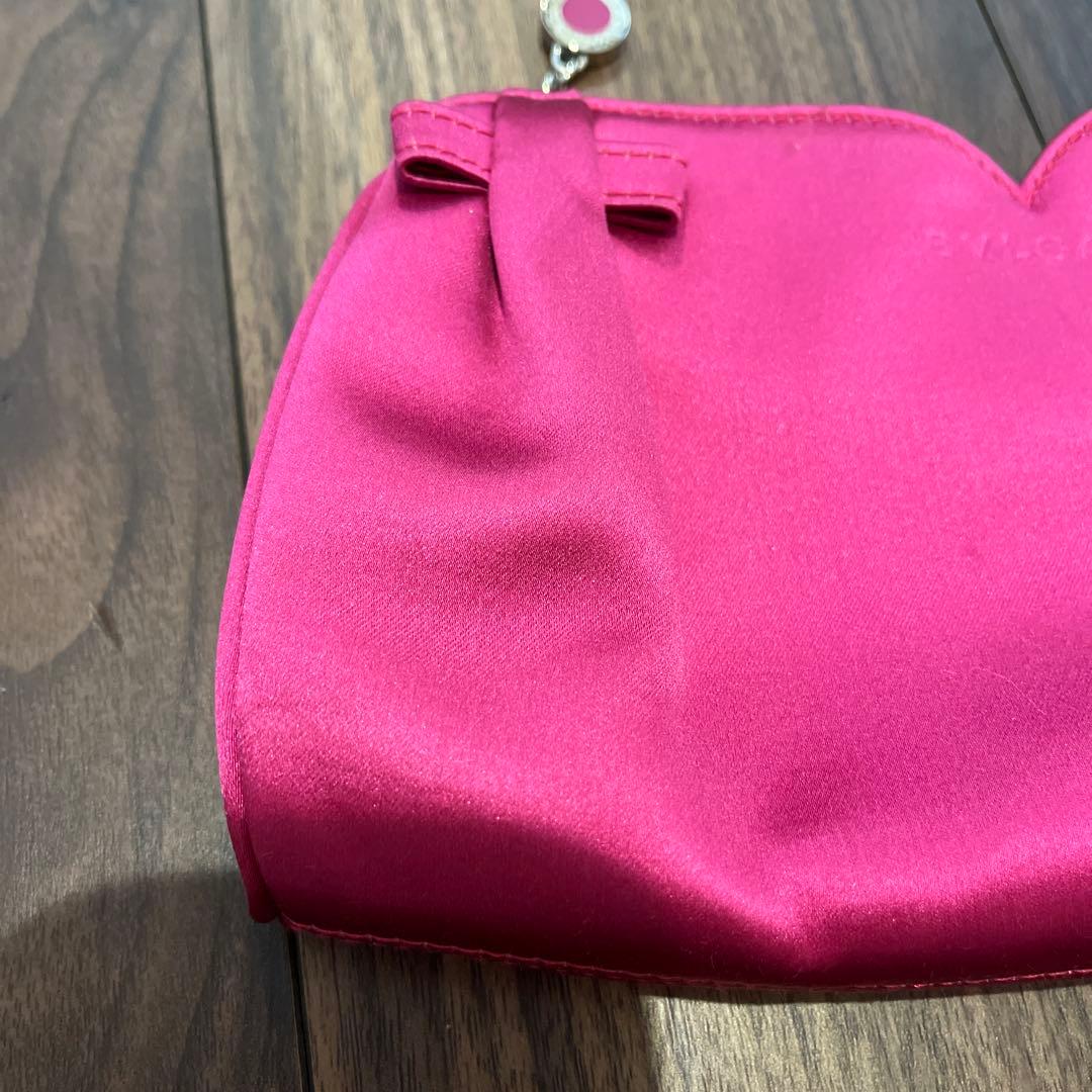 ブルガリ　BVLGARI ピンク サテンクラッチバッグ チェーンストラップ