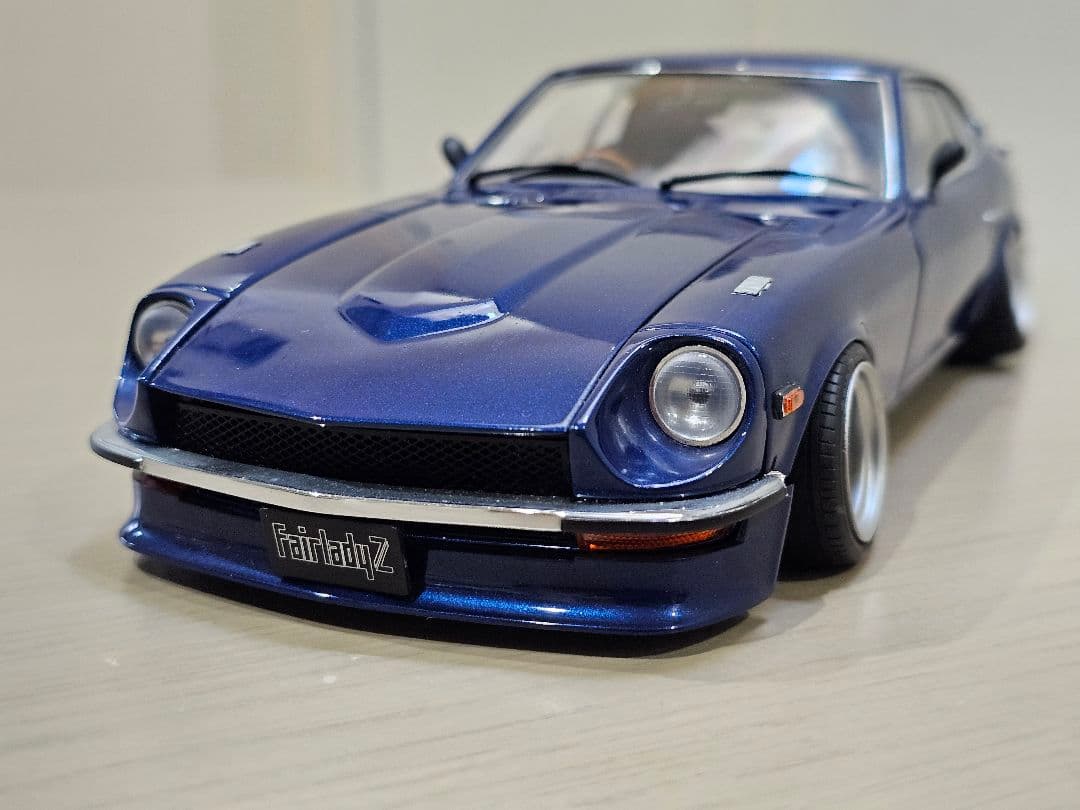 京商　1/18　日産　フェアレディZ　（S30）Street・ Sports