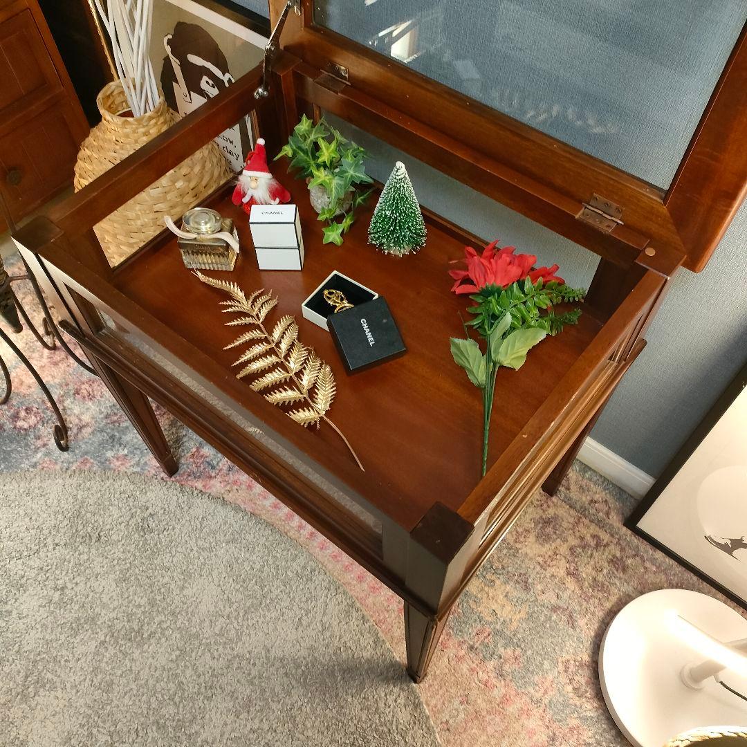 フランス アンティーク調 ガラス天板ディスプレイショーケース