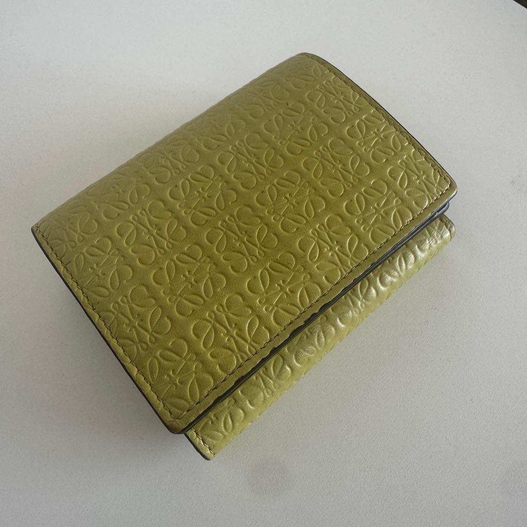 【SALE!】LOEWE エンボスロゴ レザー三つ折り財布