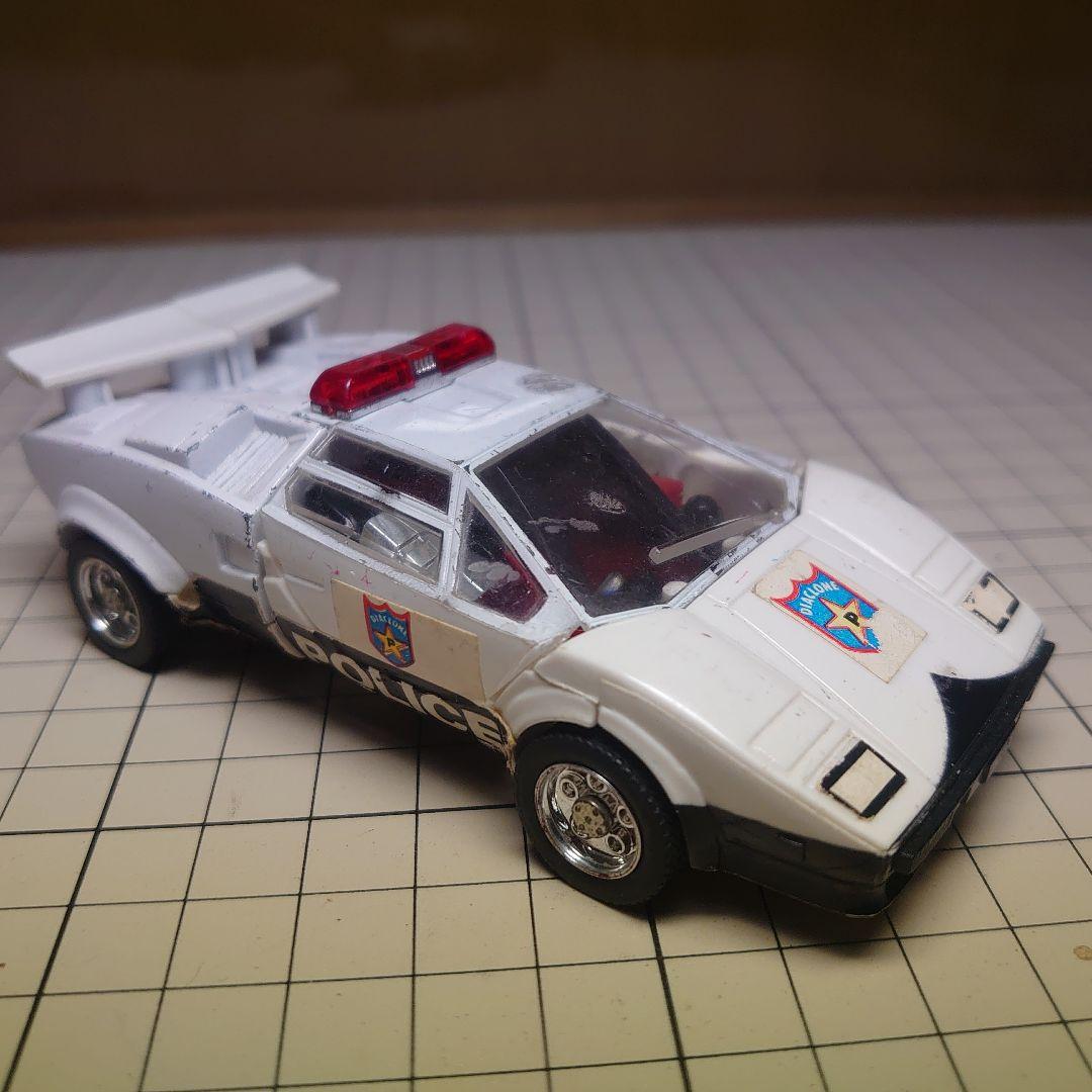 ダイアクロン カーロボット ニューカウンタック LP500S ポリスカー