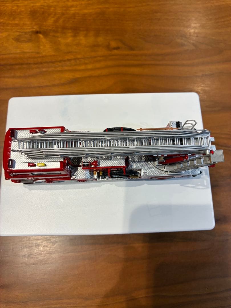 トミカ リミテッドヴィンテージNEO日野 はしご付消防車　LV-N24ⓐ