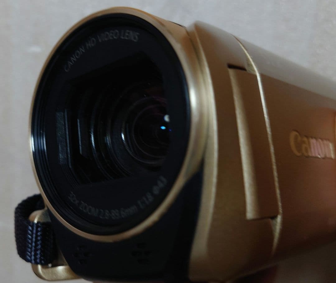 Canon IVIS HF R62 ゴールド ビデオカメラ本体