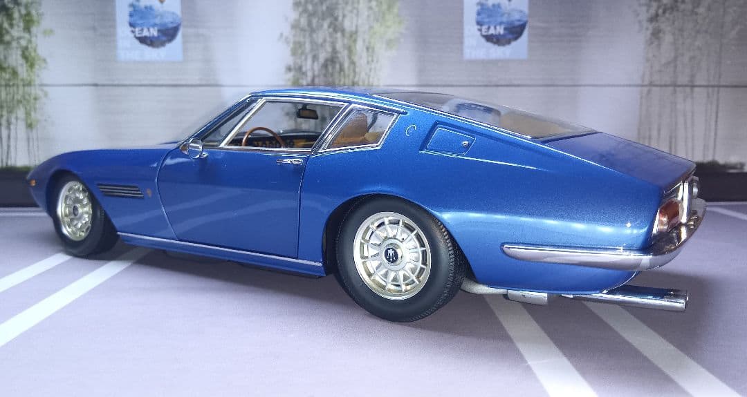 ミニカー MINICHAMPS Maserati Ghibli 1969-73 1/18