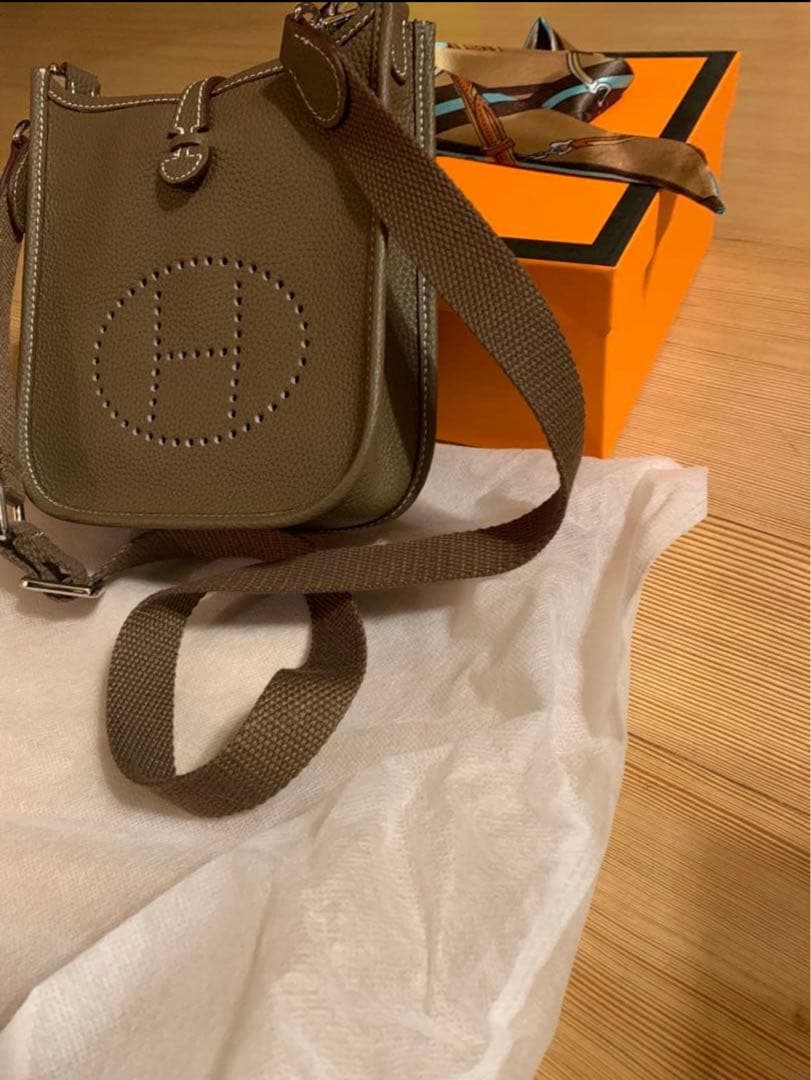 専用出品°・*:.。.☆新品未使用 ショルダーバッグ Hパンチング 高級革